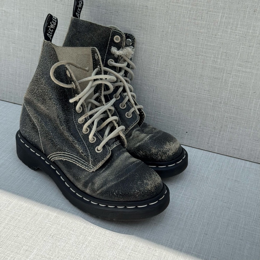 Dr Martens Distressed Black Leather Ankle Boots Grunge‎ Combat Lace Up Ladies 6